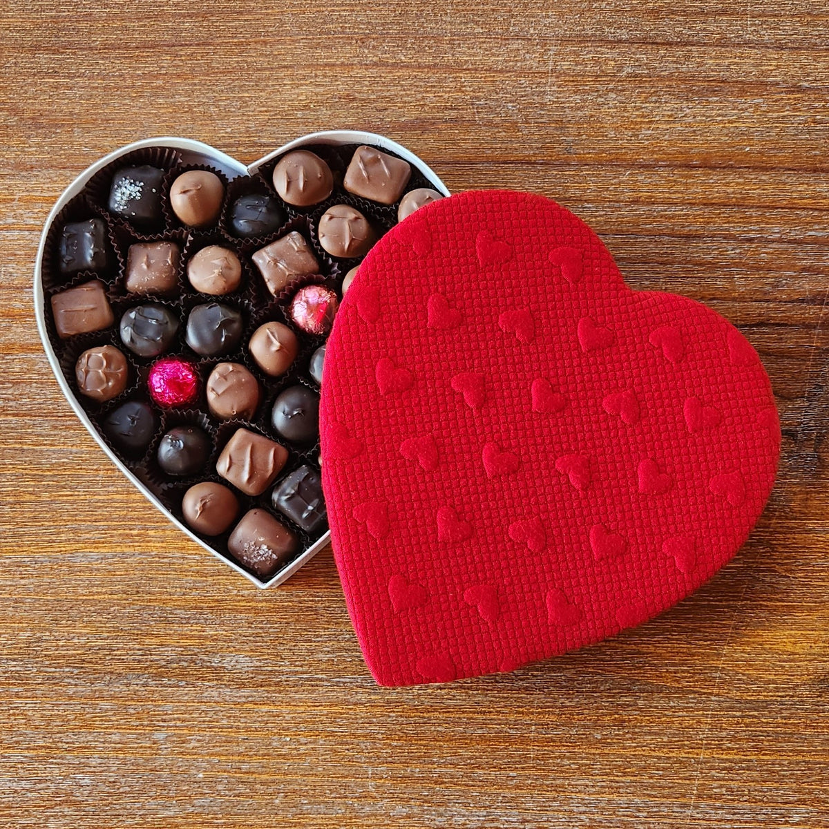 Red Quilted Heart - Assorted Chocolates